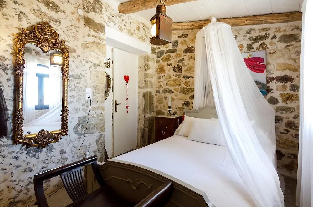Villa Antonia ريثيمنو اليونان