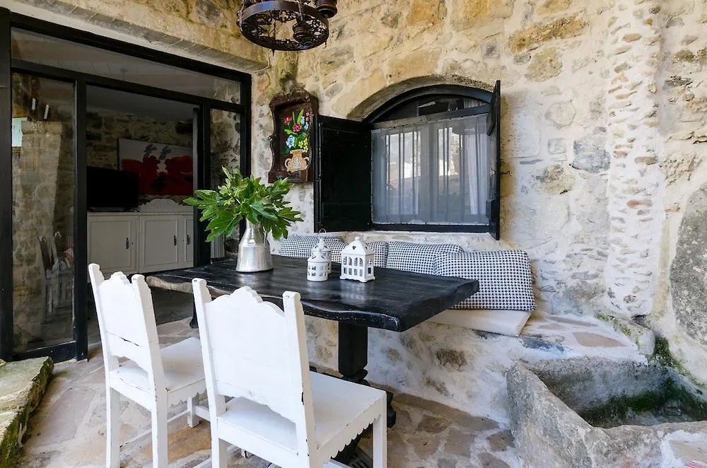 Villa Antonia ريثيمنو 3*,  اليونان
